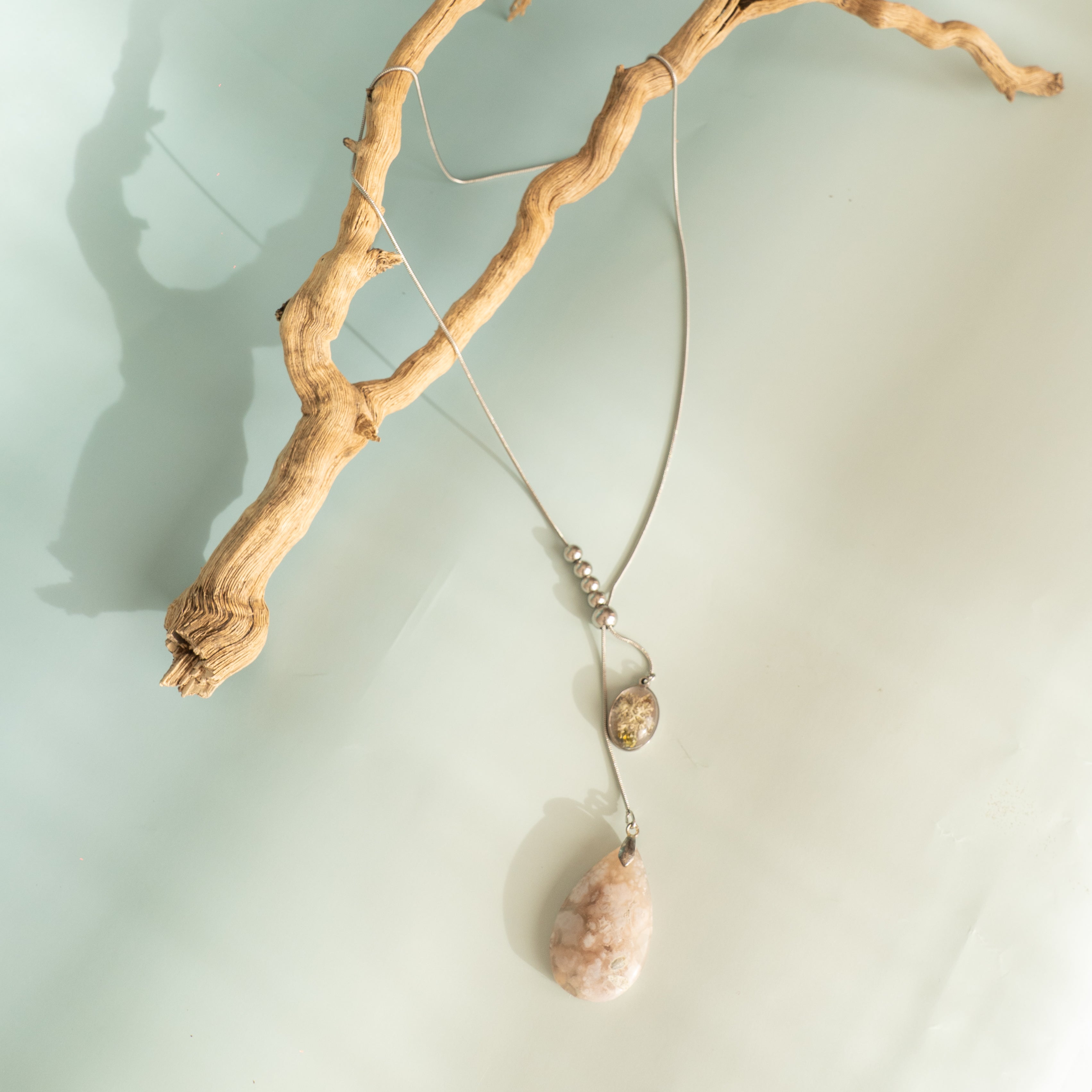 SAKURA AGATE NECKLACE