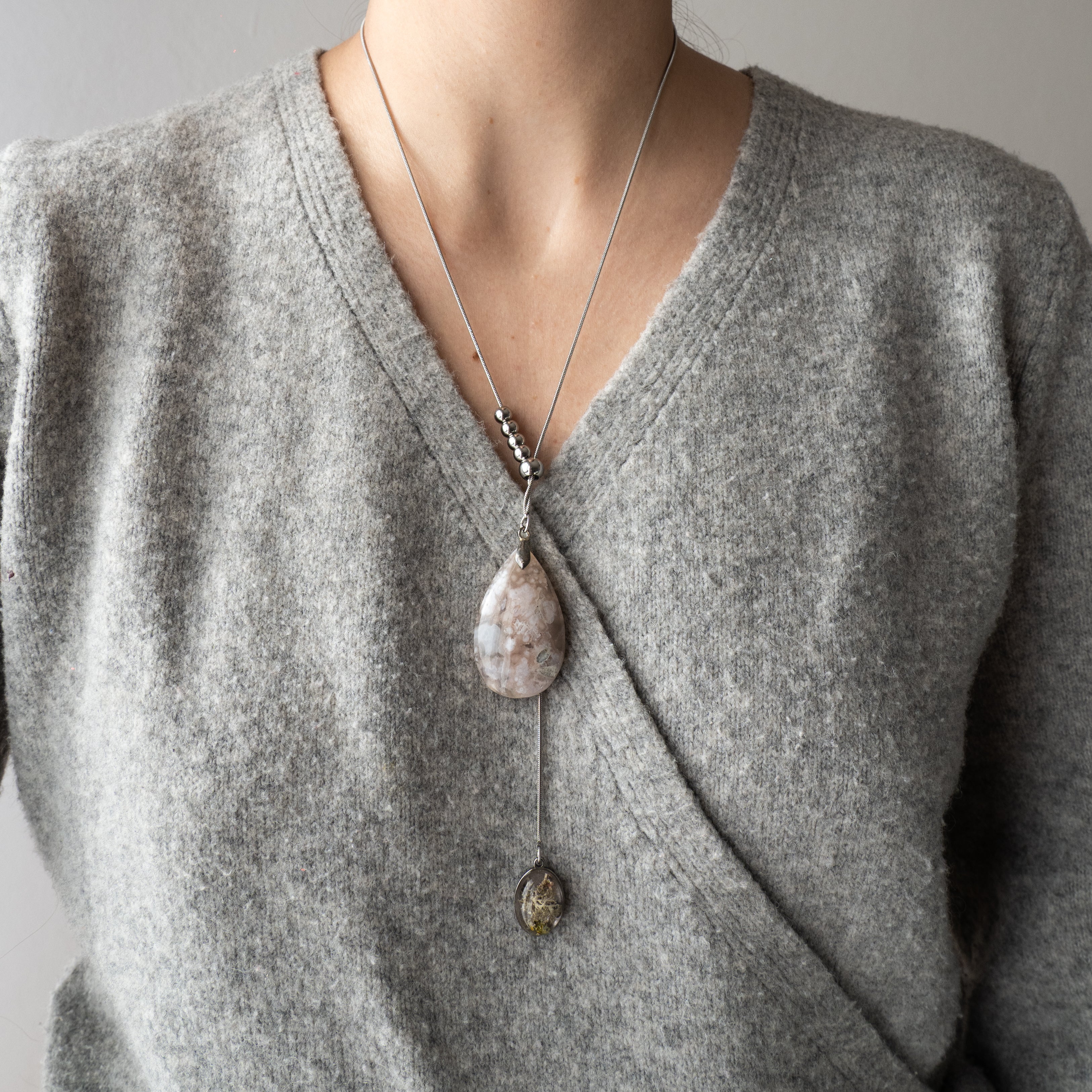 SAKURA AGATE NECKLACE