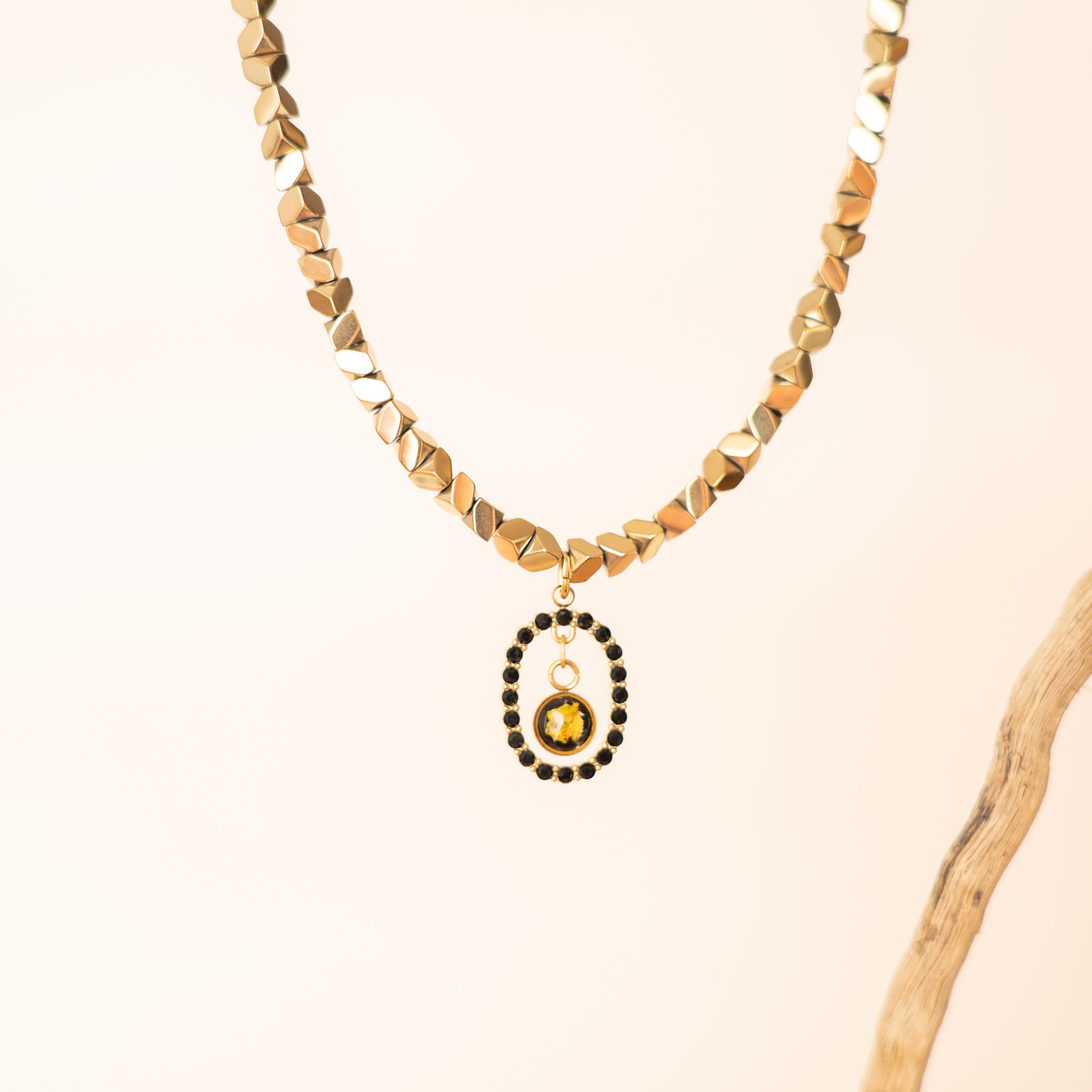 GOLDEN NEMESI NECKLACES