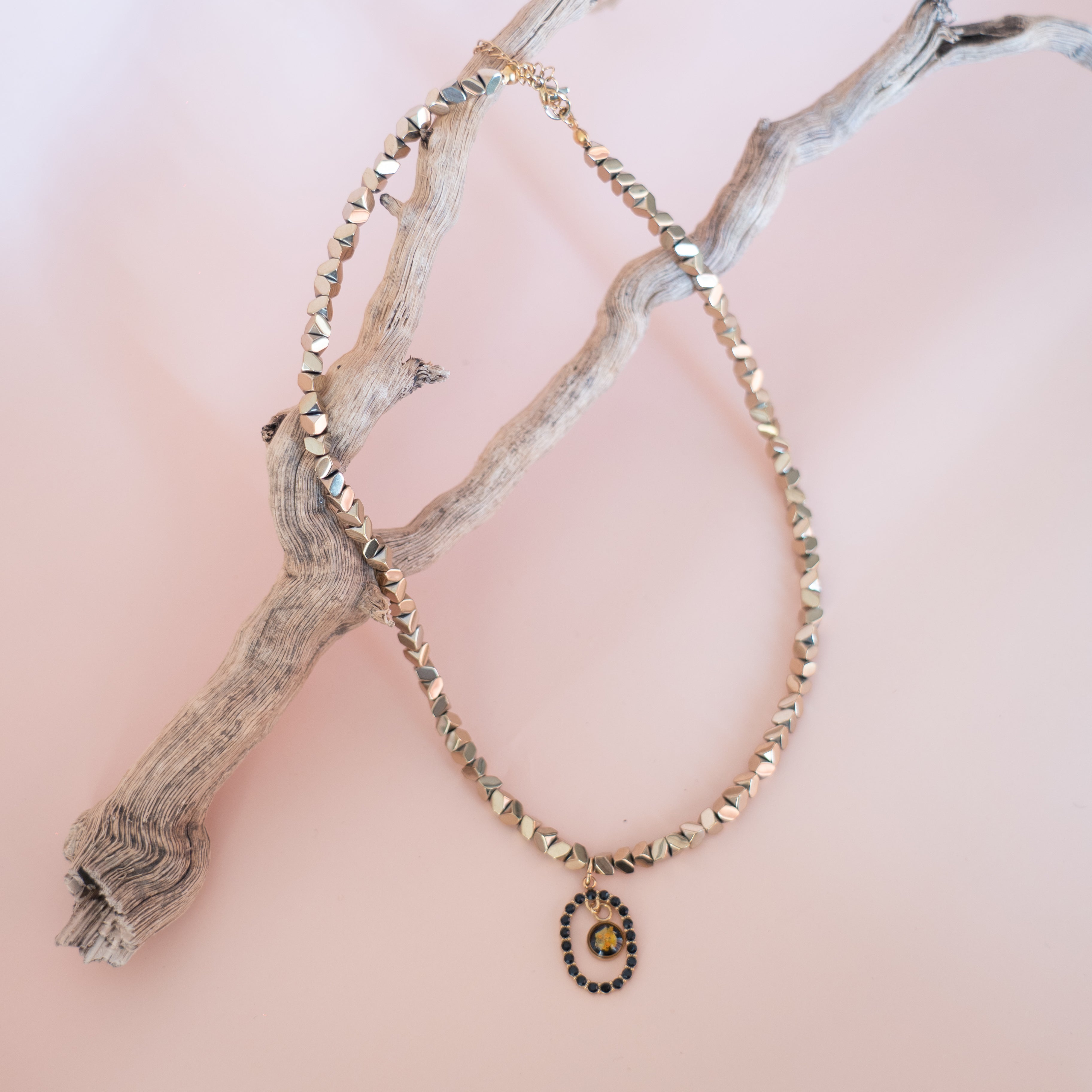 GOLDEN NEMESI NECKLACES