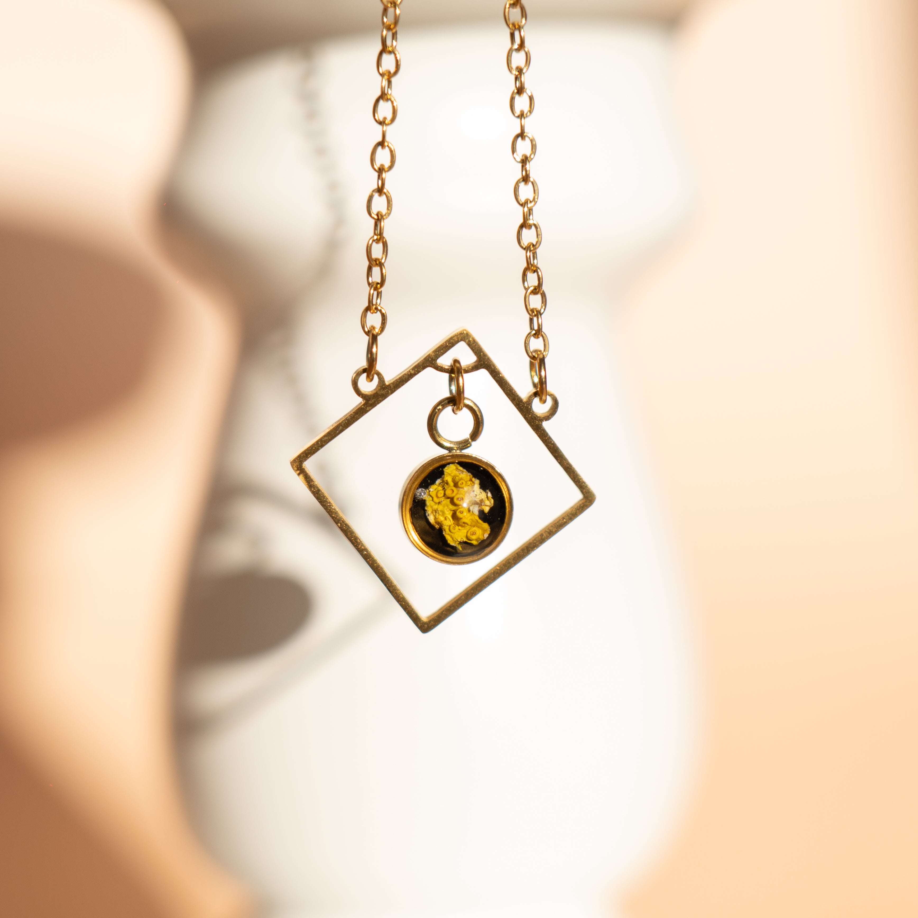 GOLDEN MELIAE NECKLACES