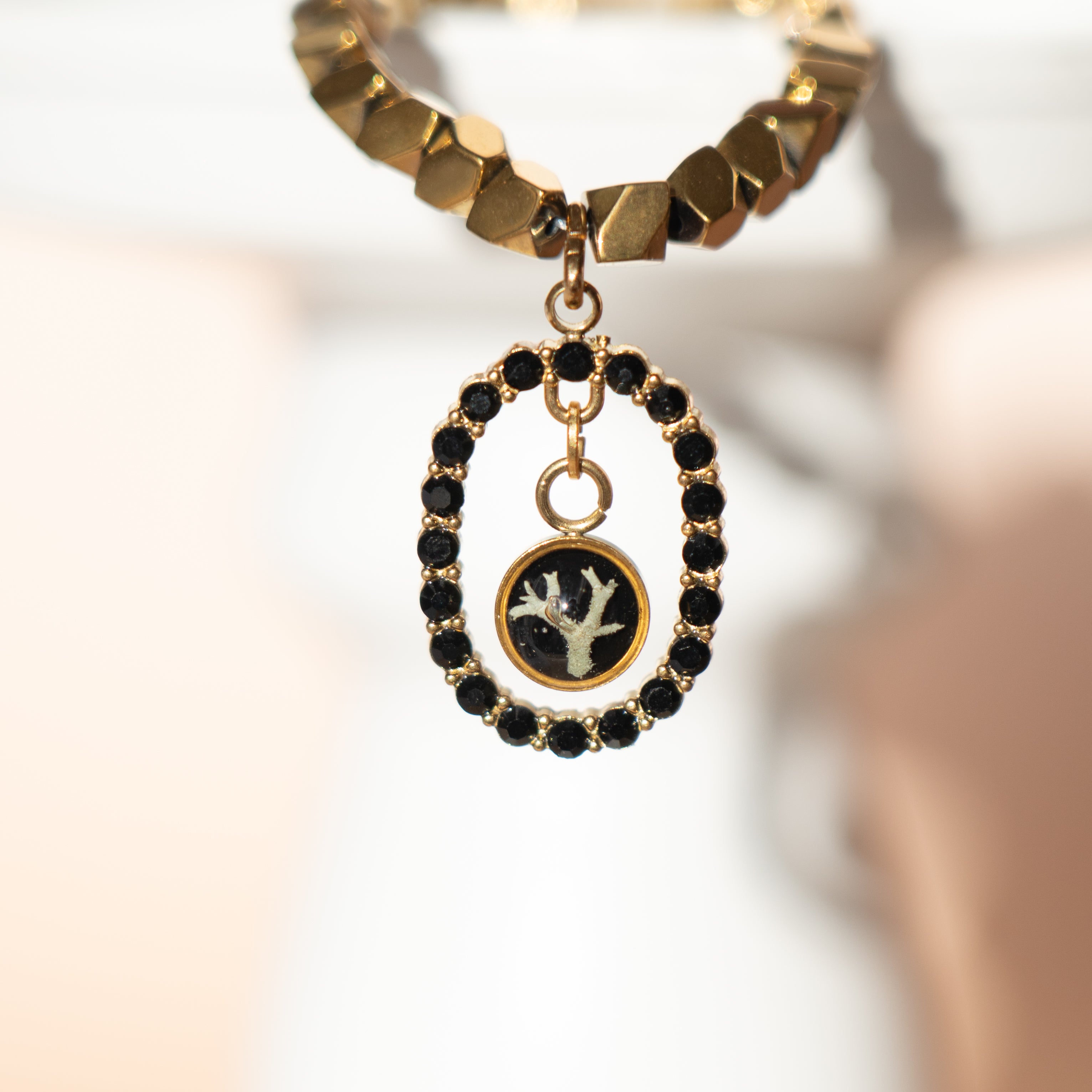 GOLDEN NEMESI NECKLACES