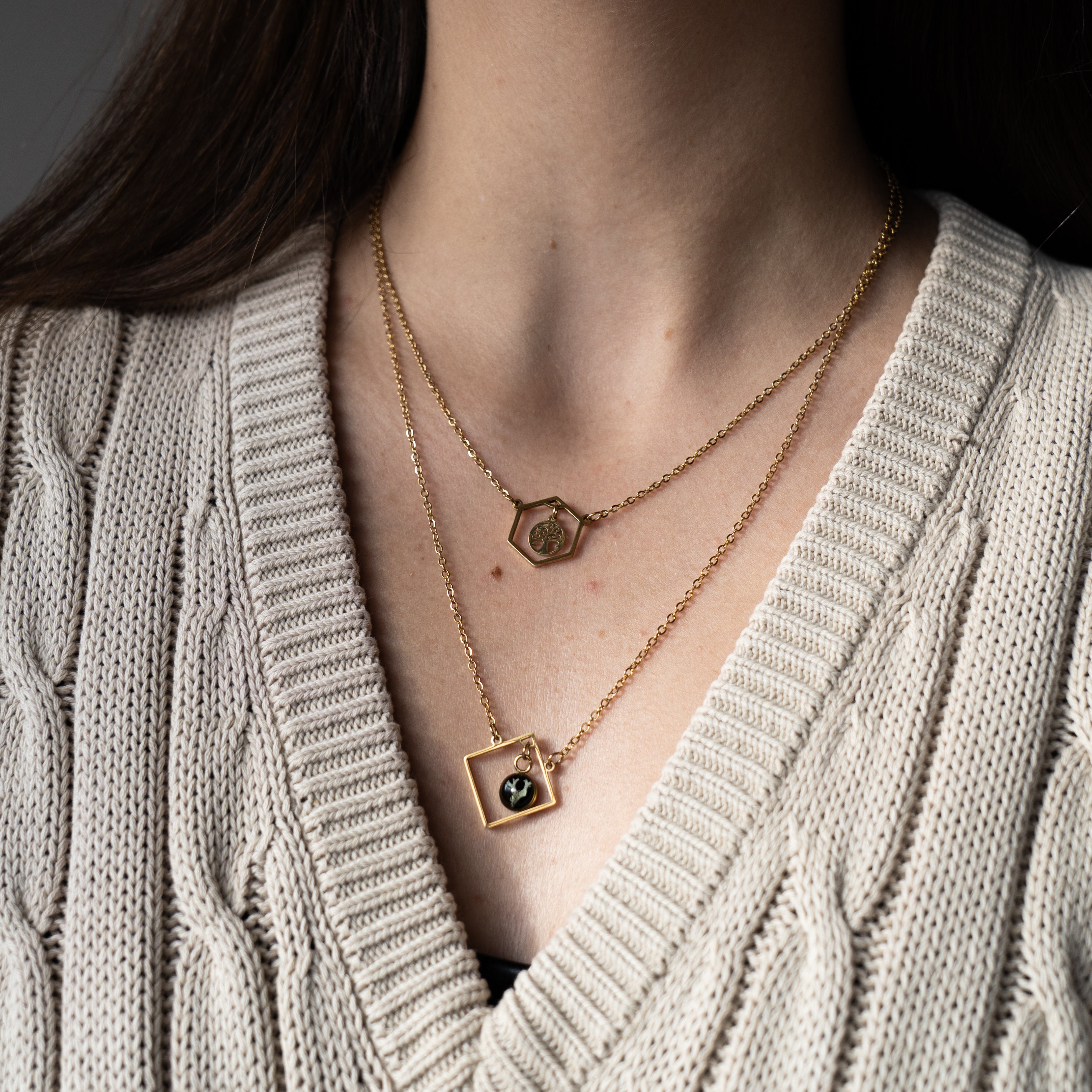 GOLDEN MELIAE NECKLACES