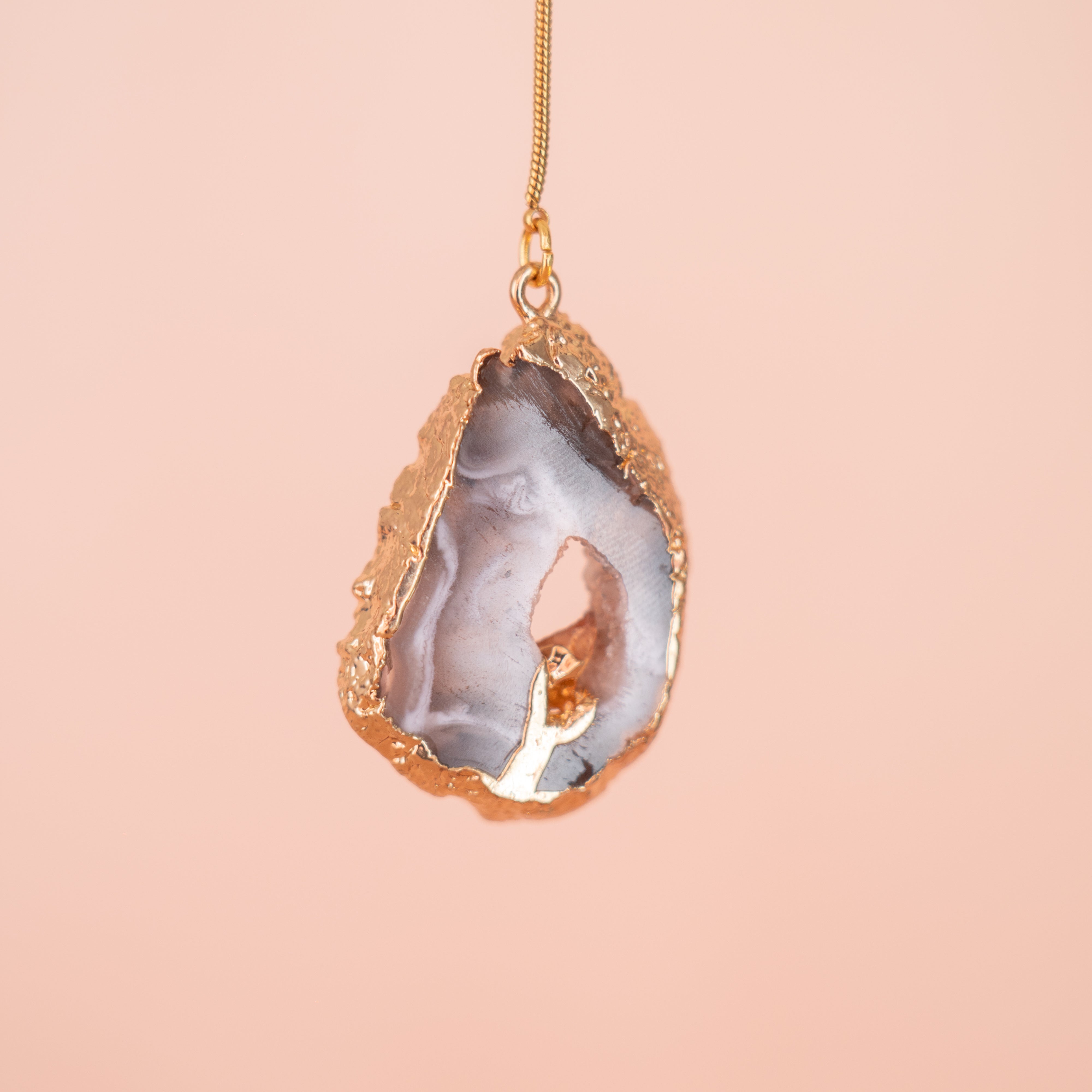 OVAL SPIRAL NECKLACE WITH AGATE