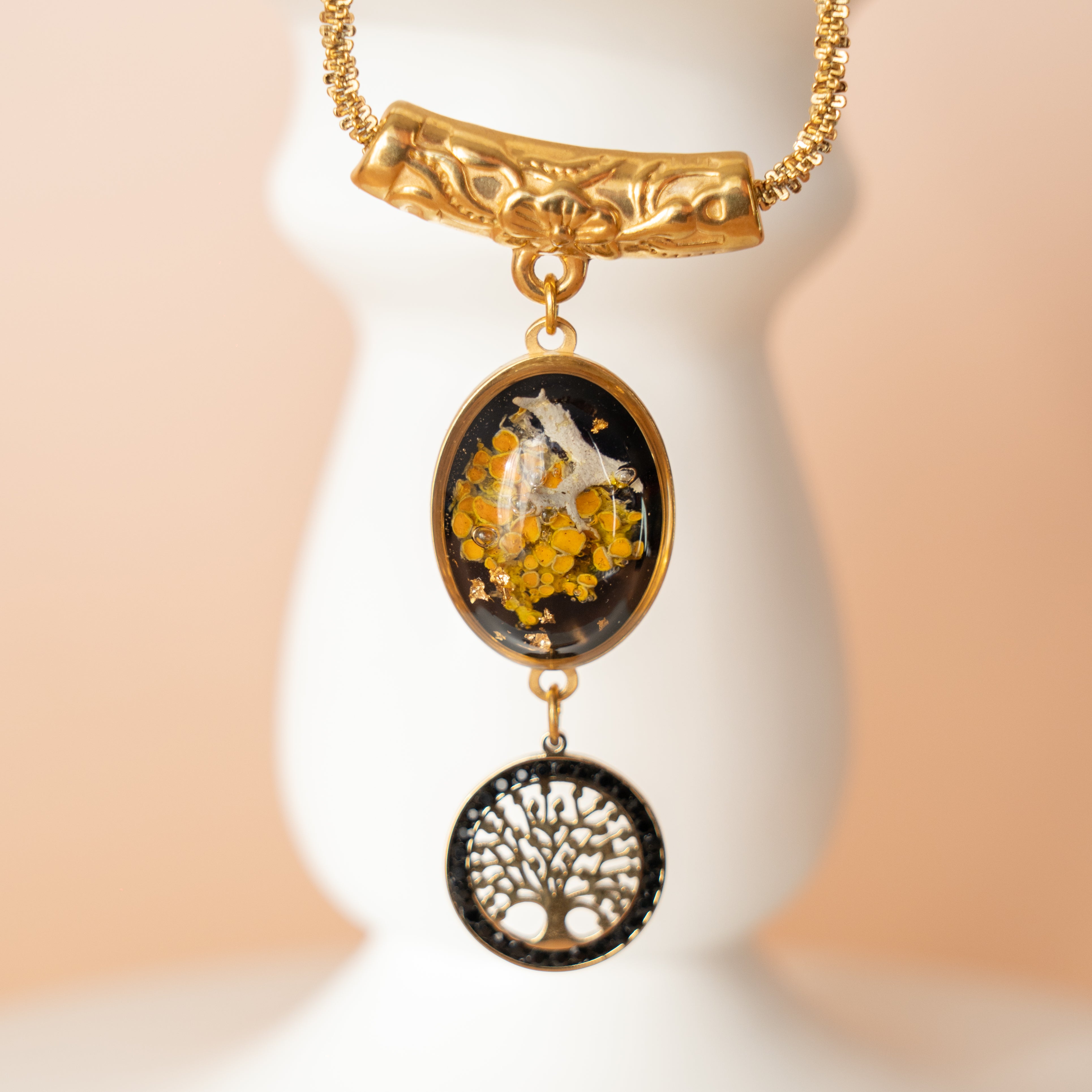 GOLDENE EOS-HALSKETTEN