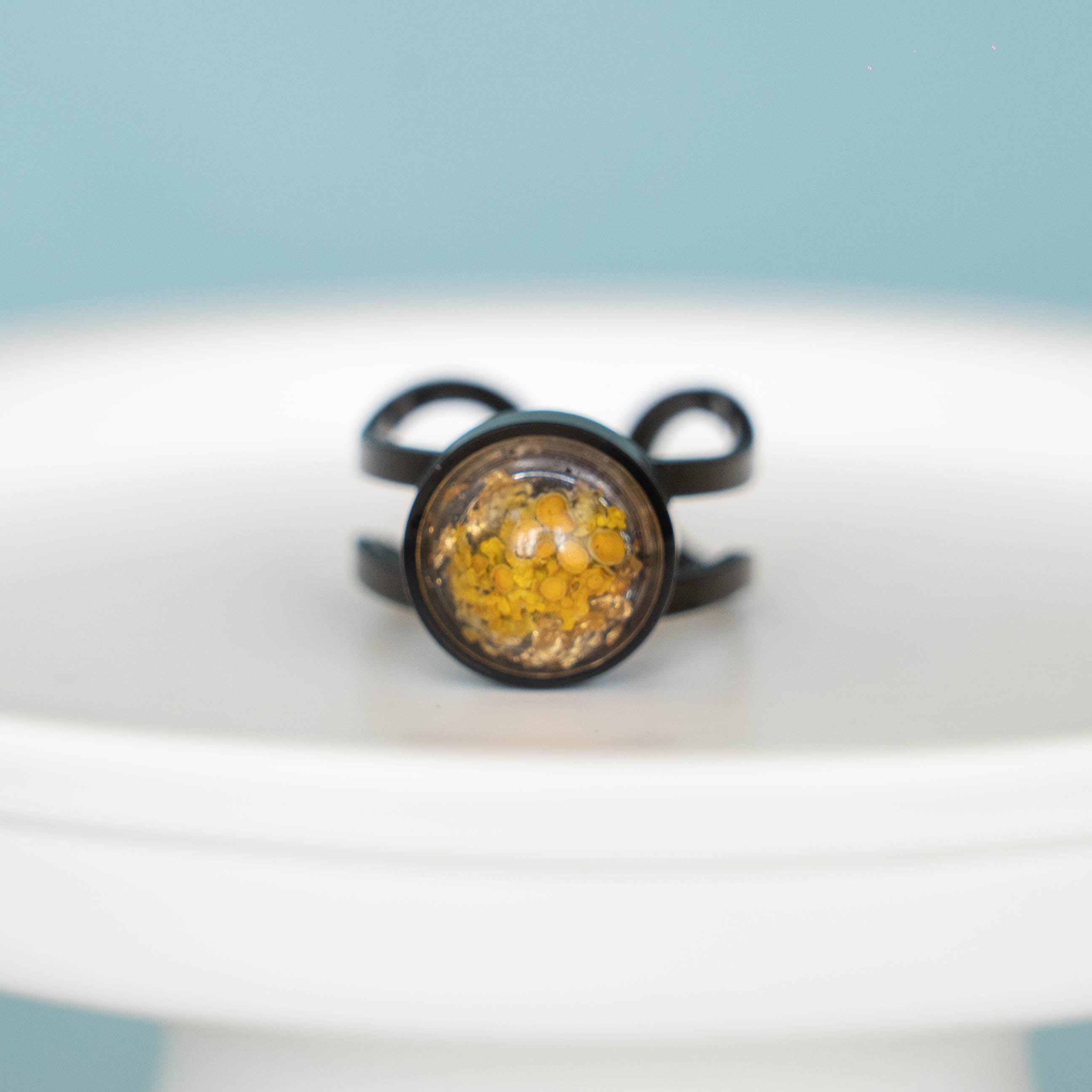 SMALL BLACK RINGS