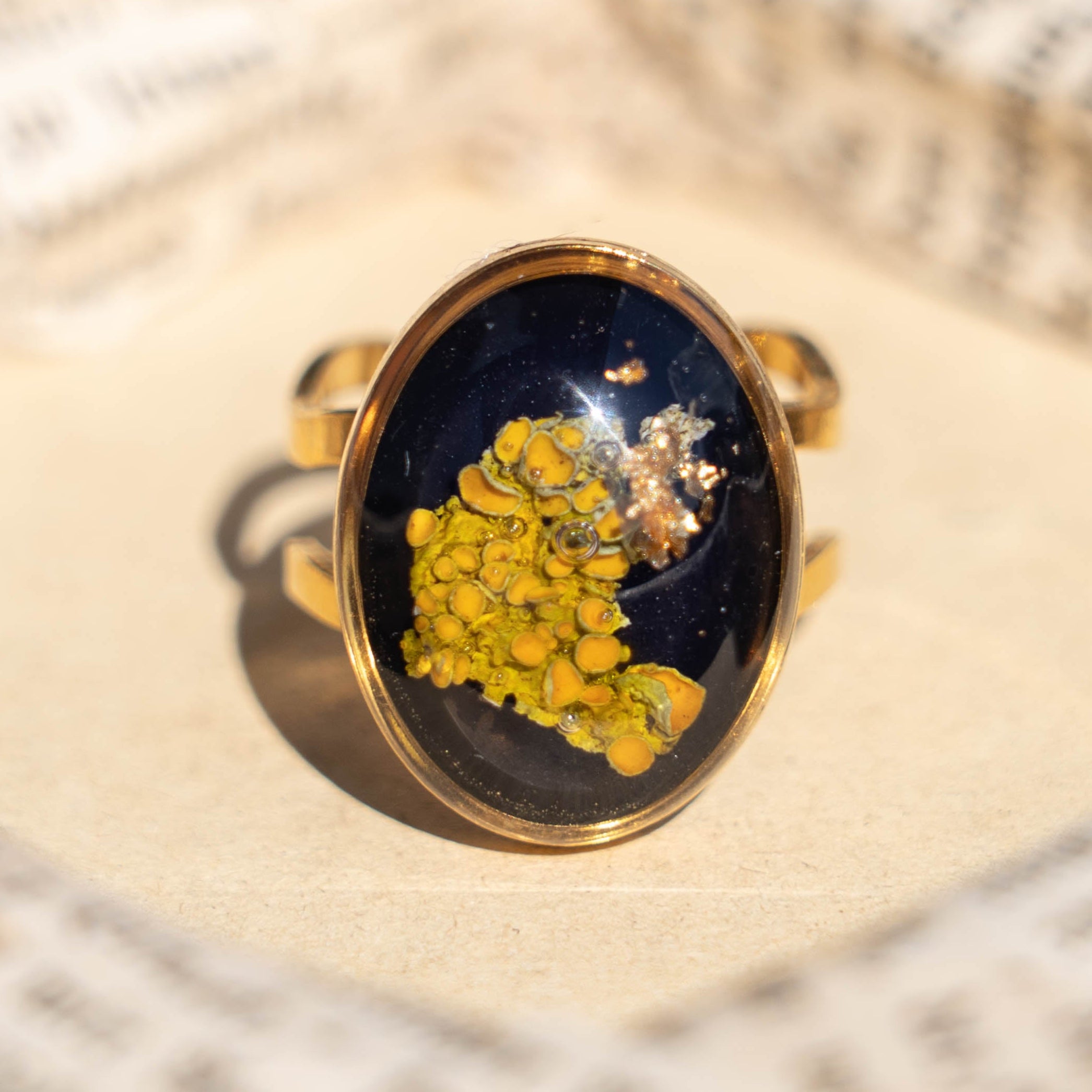 SMALL GOLDEN OVAL RINGS